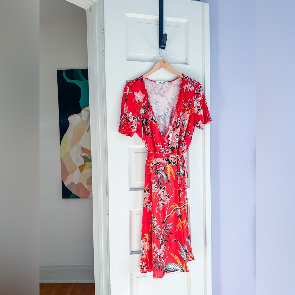 Diane von Furstenberg Silk Floral Wrap Dress – Size 14